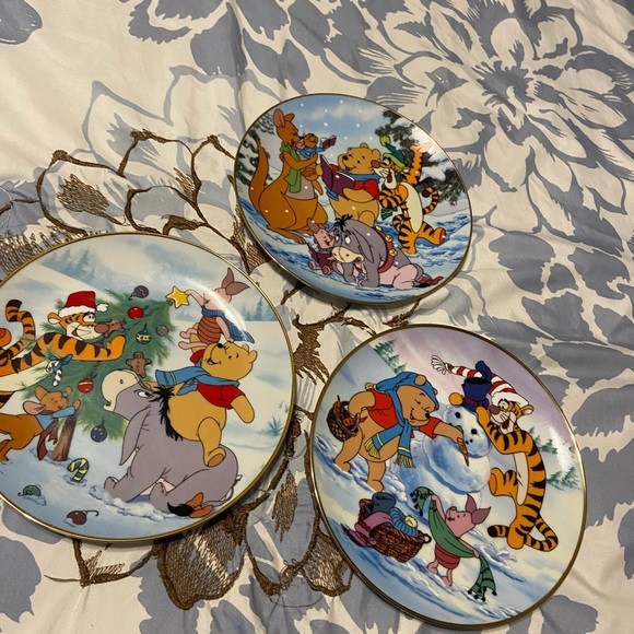 Disney Other - Winnie the Pooh plates